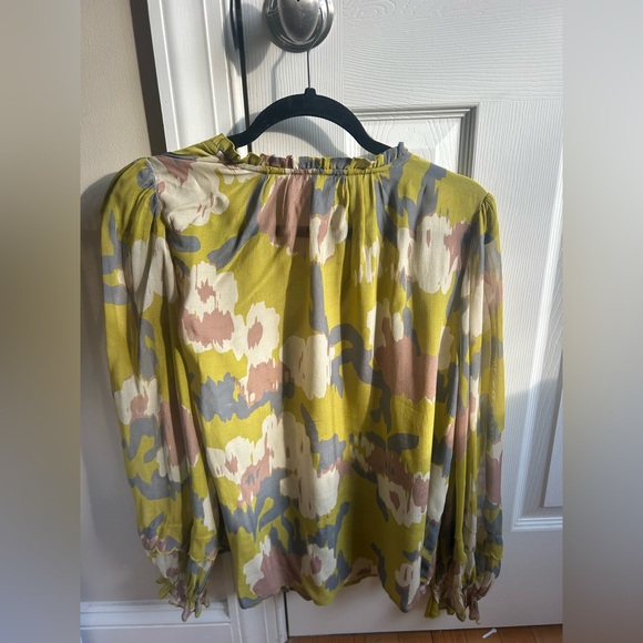 Velvet by Graham & Spencer Women’s Colby Soho Print Button Front Blouse, Citron - Picture 2 of 2